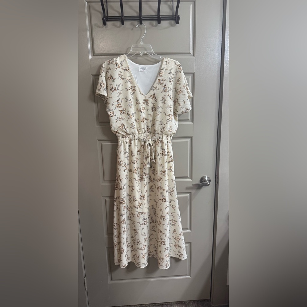 Sienna Sky Cream Floral Dress